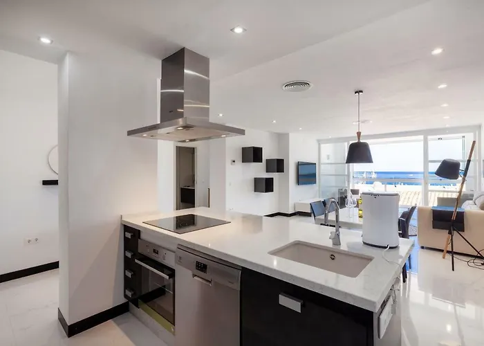 Luxury Holiday In Puerto Banus Marina With Sea Views アパート マルベーリャ