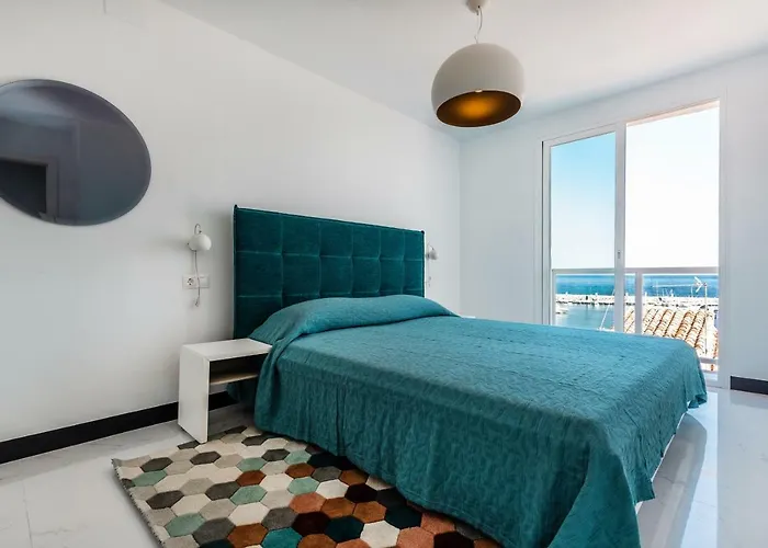 Luxury Holiday In Puerto Banus Marina With Sea Views