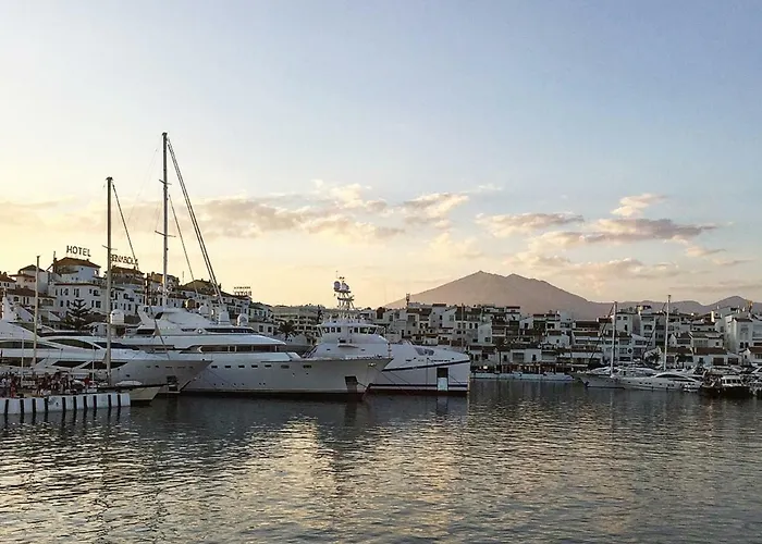 Luxury Holiday In Puerto Banus Marina With Sea Views *