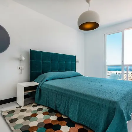 Luxury Holiday In Puerto Banus Marina With Sea Views